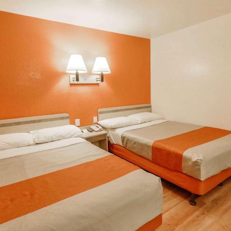 Motel 6-Huntsville, Tx מראה חיצוני תמונה