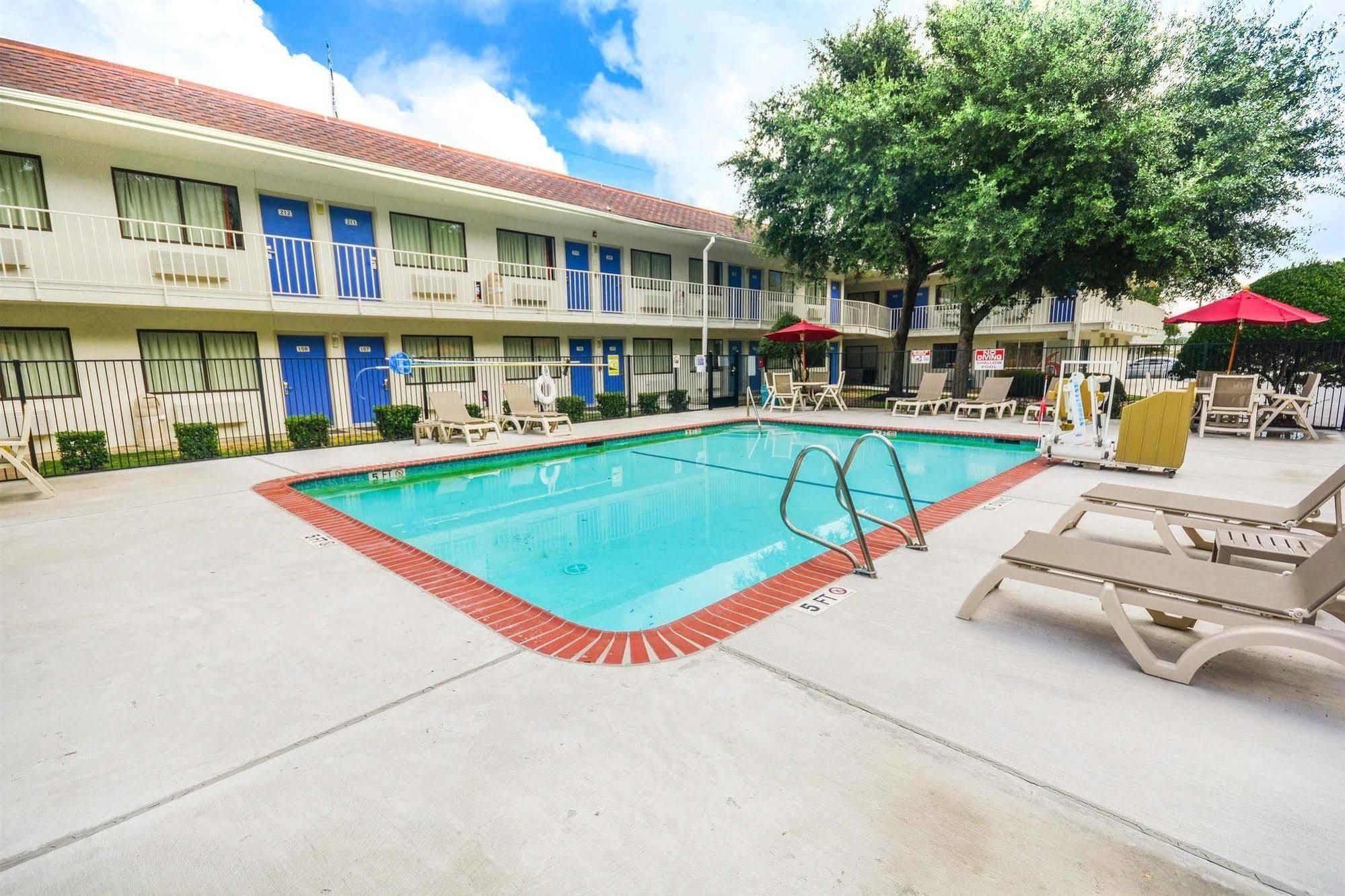 Motel 6-Huntsville, Tx מראה חיצוני תמונה