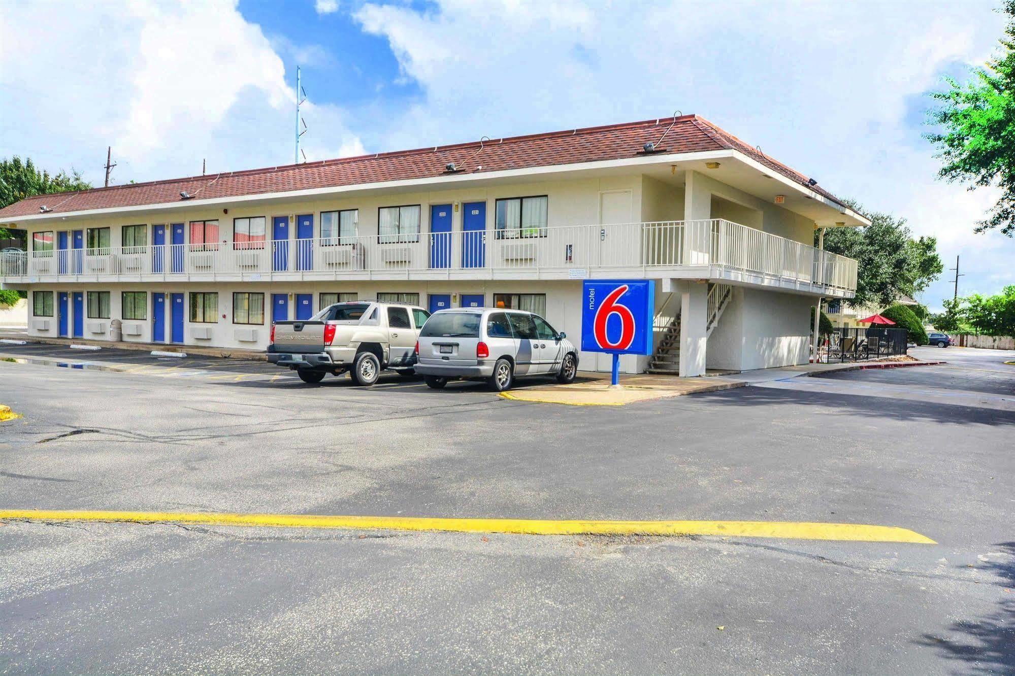 Motel 6-Huntsville, Tx מראה חיצוני תמונה